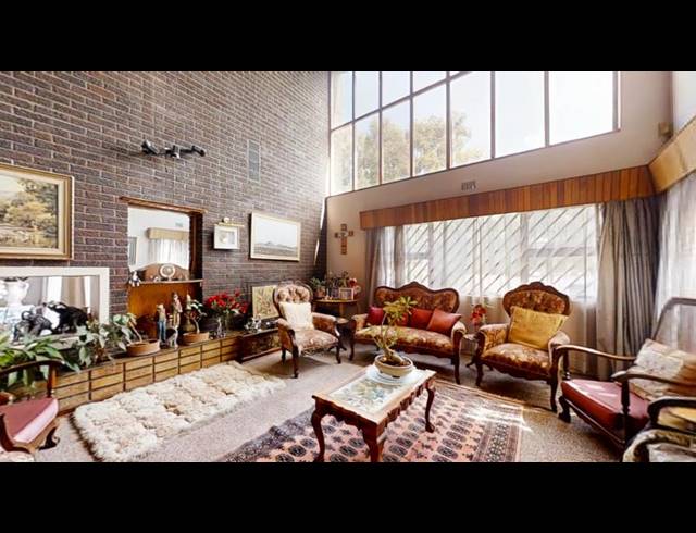 5 BEDROOM HOUSE FOR SALE IN PARKHILL GARDENS